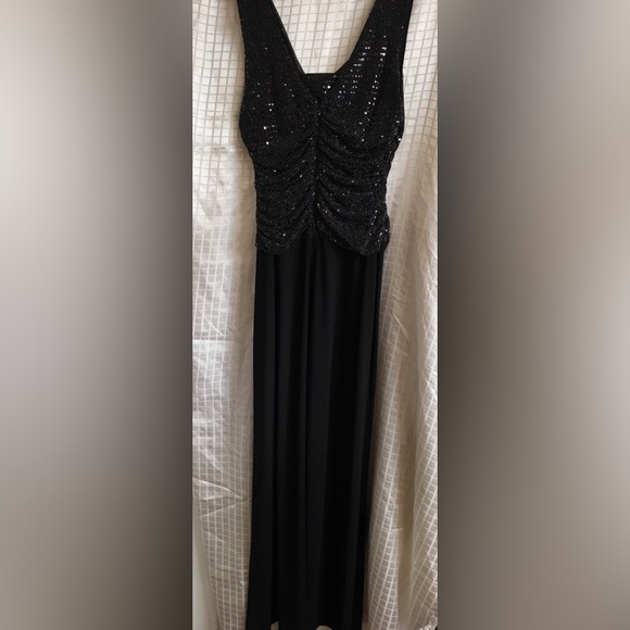 R&M Richards Women's Sequined Metallic Knit Jumpsuit - Picture 3 of 7